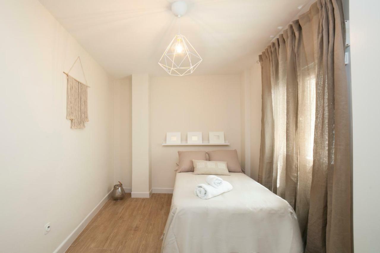 Alohamundi Pureza Apartment Севиля Екстериор снимка